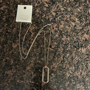 Express gold pendant necklace
